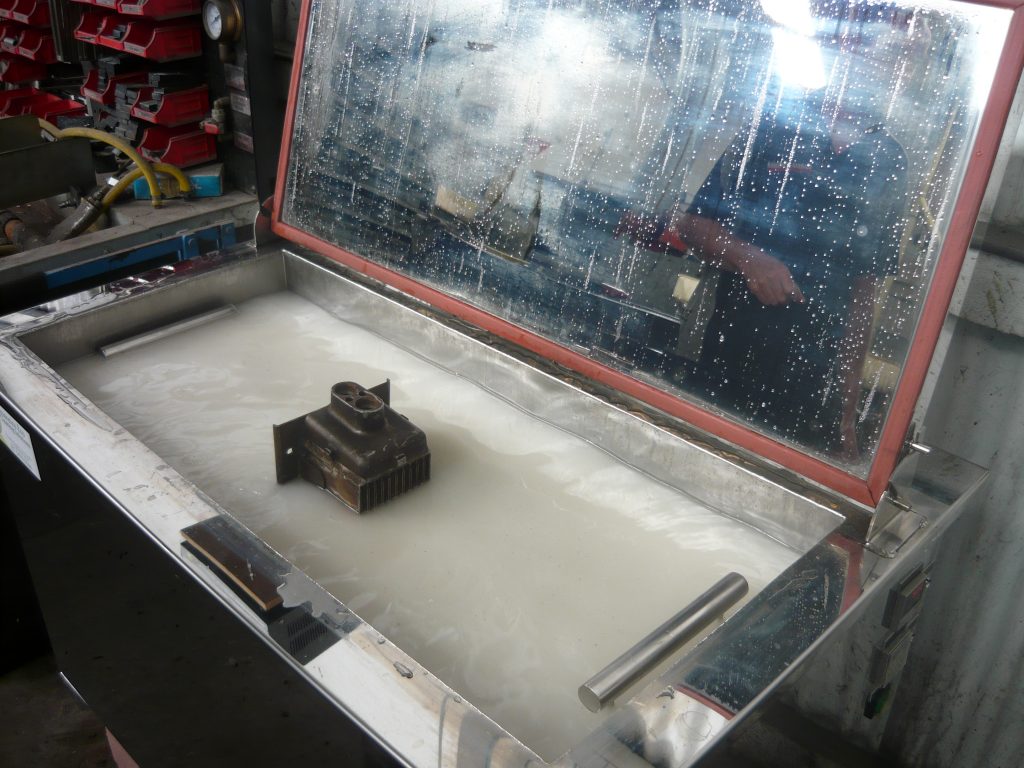 Ultrasonic Cleaning Harris Engines